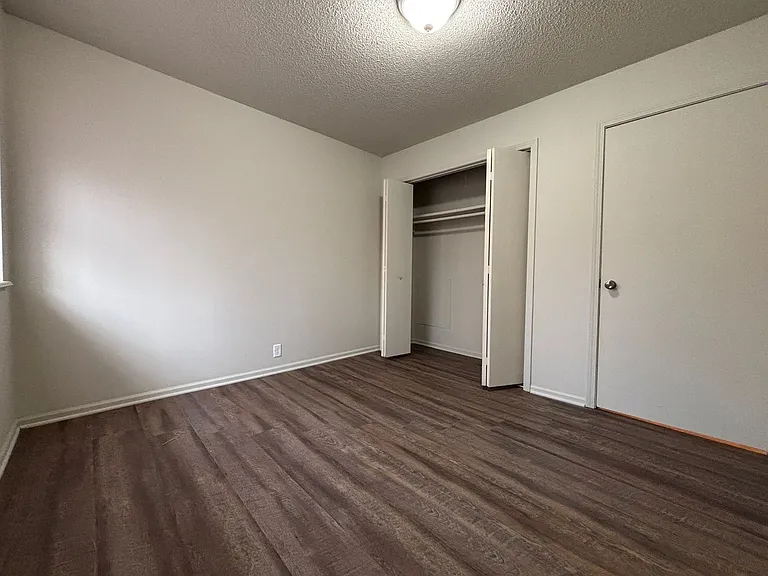 Brookside Apartments — Photo 49