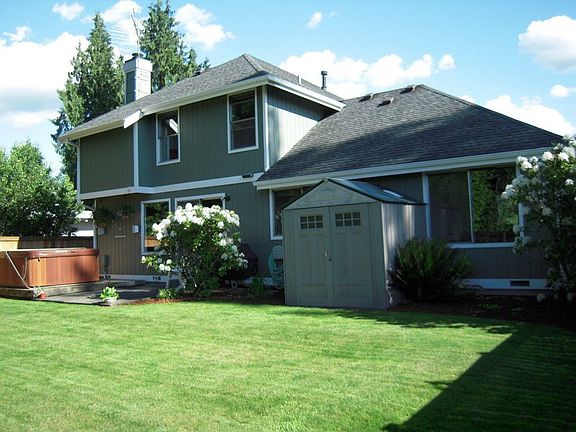 3rd image of 815 28th St SE