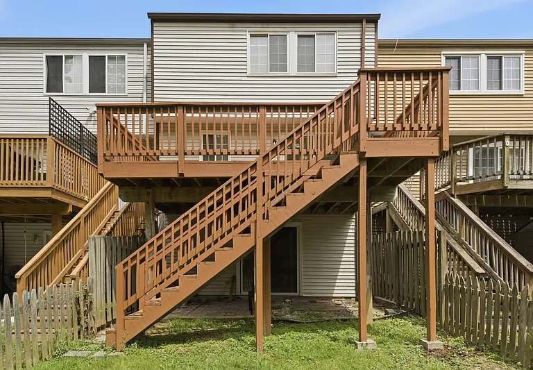 19 Hoban Ct — Photo 17