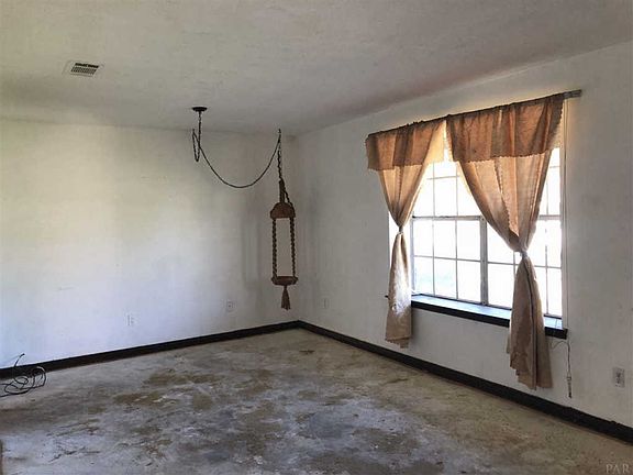 2nd image of 616 Carondelay Dr