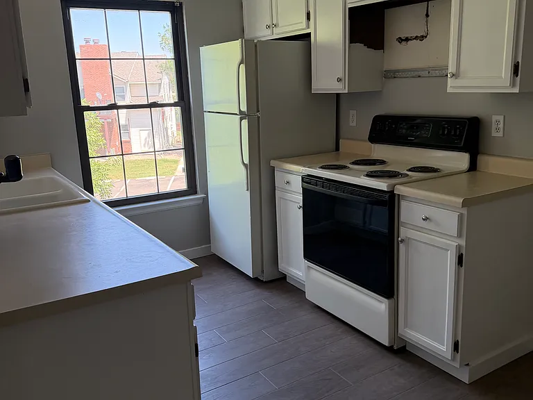 4165 E 119th Pl #F — Photo 4
