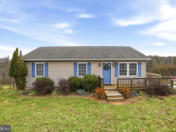 316 E Ridge Loop Rd, Romney, WV 26757