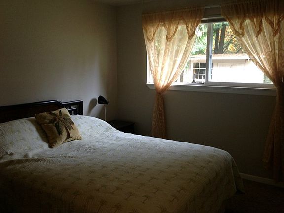 4th image of 20804 NE 91st St