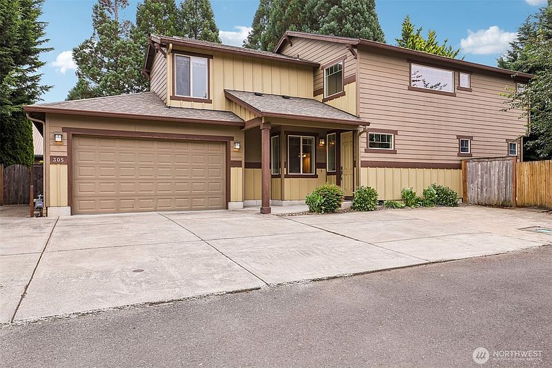 3rd image of 305 NW 24th Way