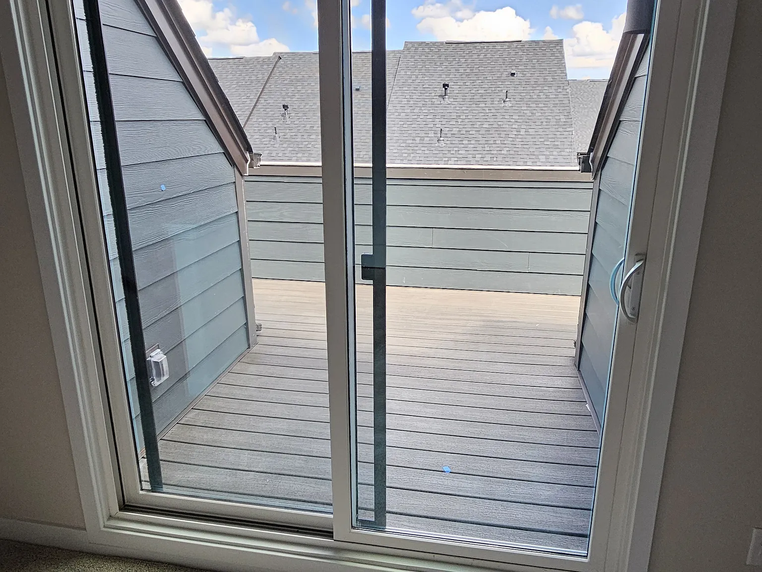 3 bed, 3.5 bath, 1611 sqft, $1,100 — Photo 3