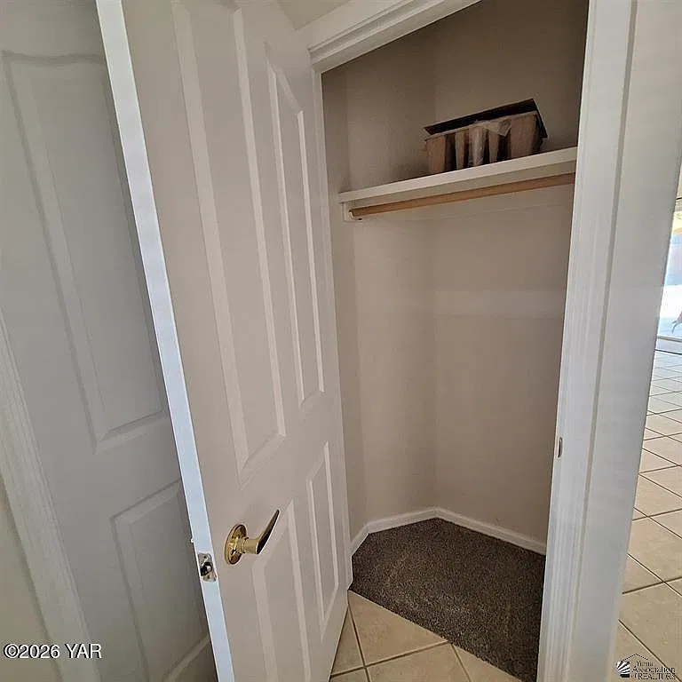3 bed, 2.0 bath, 1349 sqft, $1,800 — Photo 4