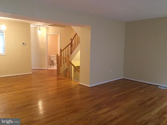 5th image of 8413 Woodland Manor Dr