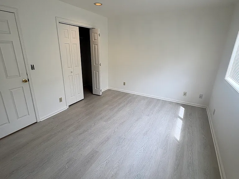 8058 Fauntleroy Way SW — Photo 9