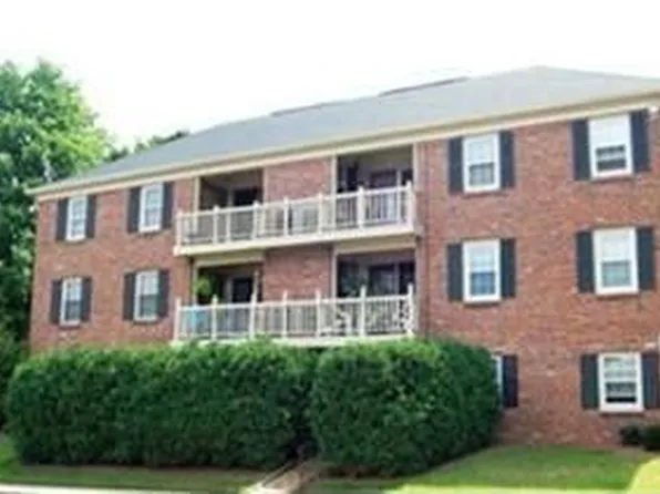 47 Berkshire Ct, Akron, OH 44313