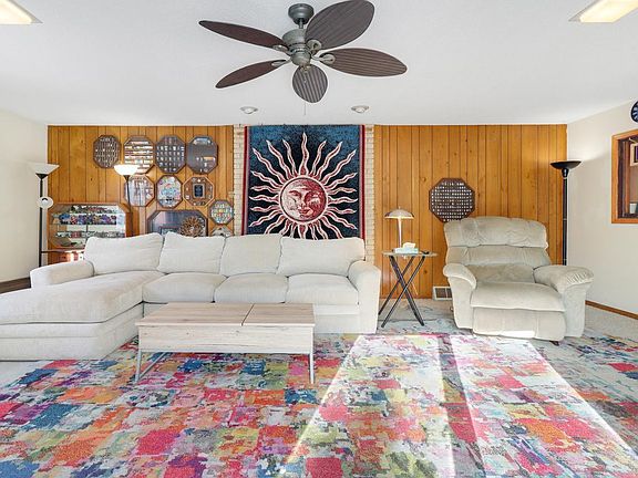 5th image of 3407 Emerald Dr