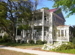 39 Eastlake Rd, Mount Pleasant, SC 29464