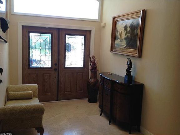 4th image of 811 Pine Village Ln