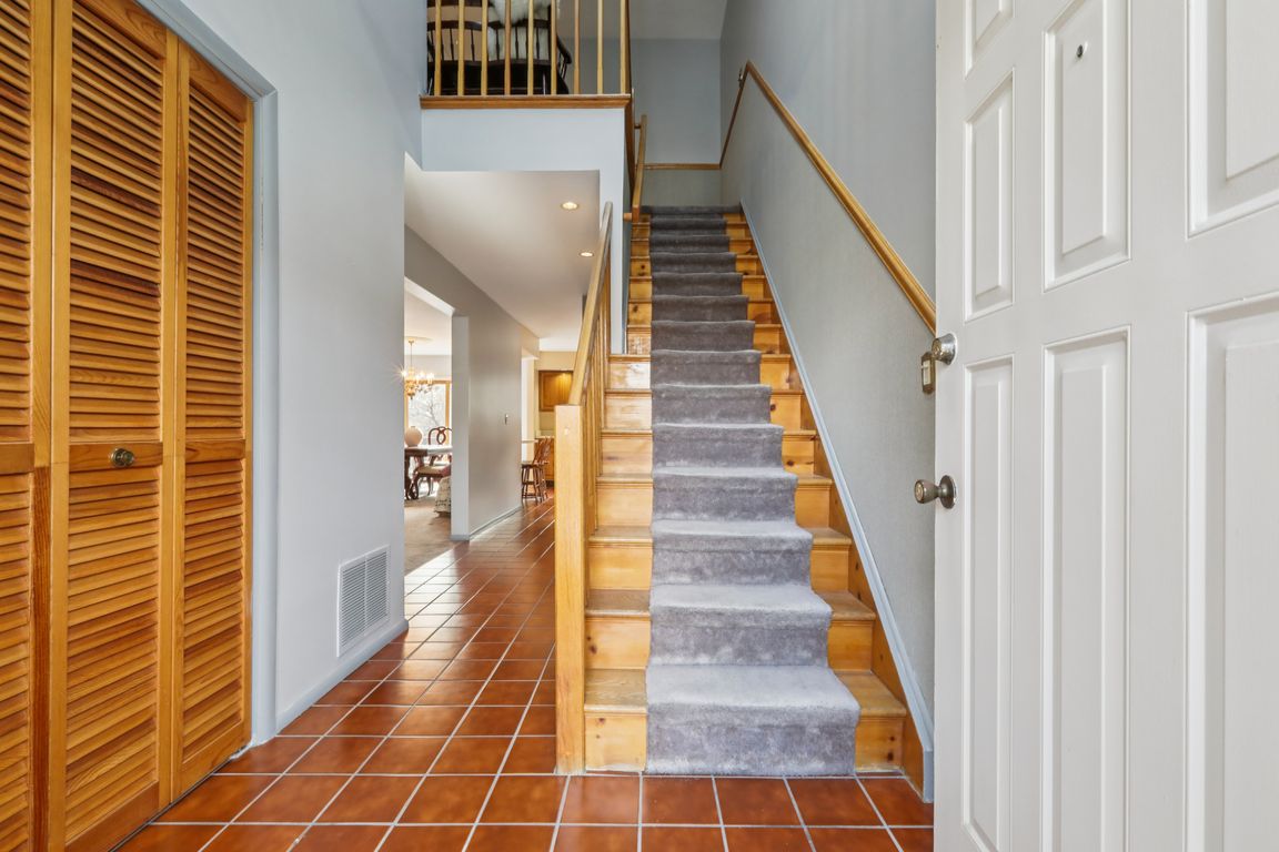 River Rd C3-S3112-005.jpg