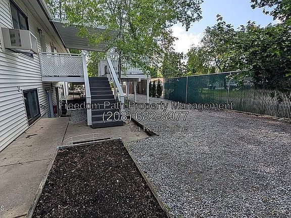 2nd image of 1223 N 11th St