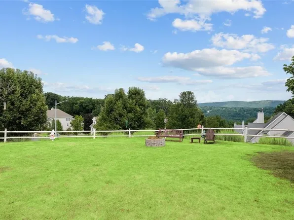 1 Paisley Court, Highland Mills, NY 10930