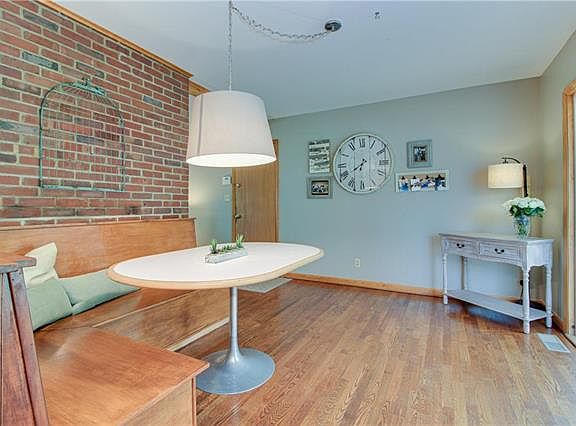 5th image of 8603 Belleview Ave