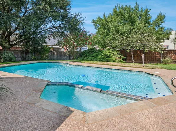 8136 Mount Shasta Cir, Fort Worth, TX 76137