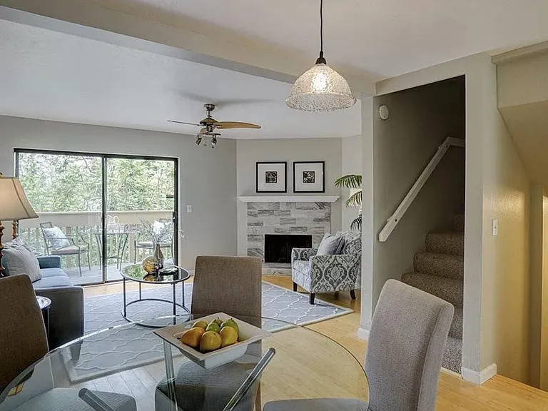 1020 Imperial Pl — Photo 4