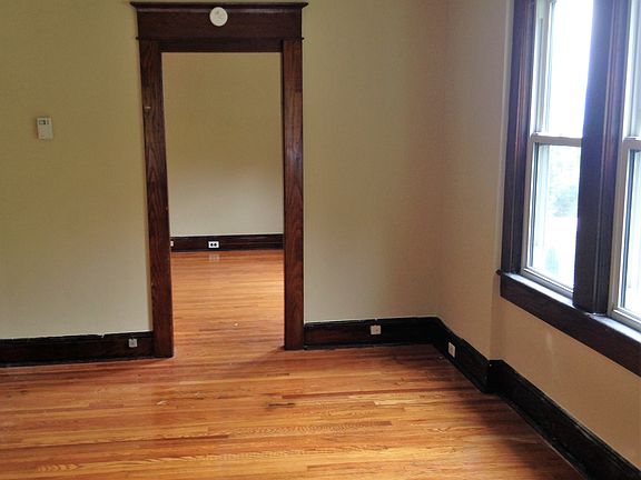 3rd image of 223 E Mountain Rd Floor 2