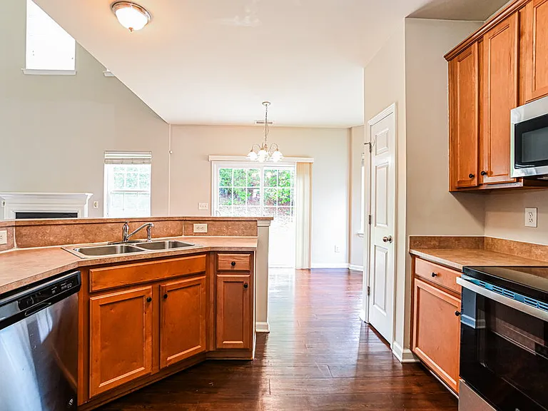 12201 Palomar Dr — Photo 7