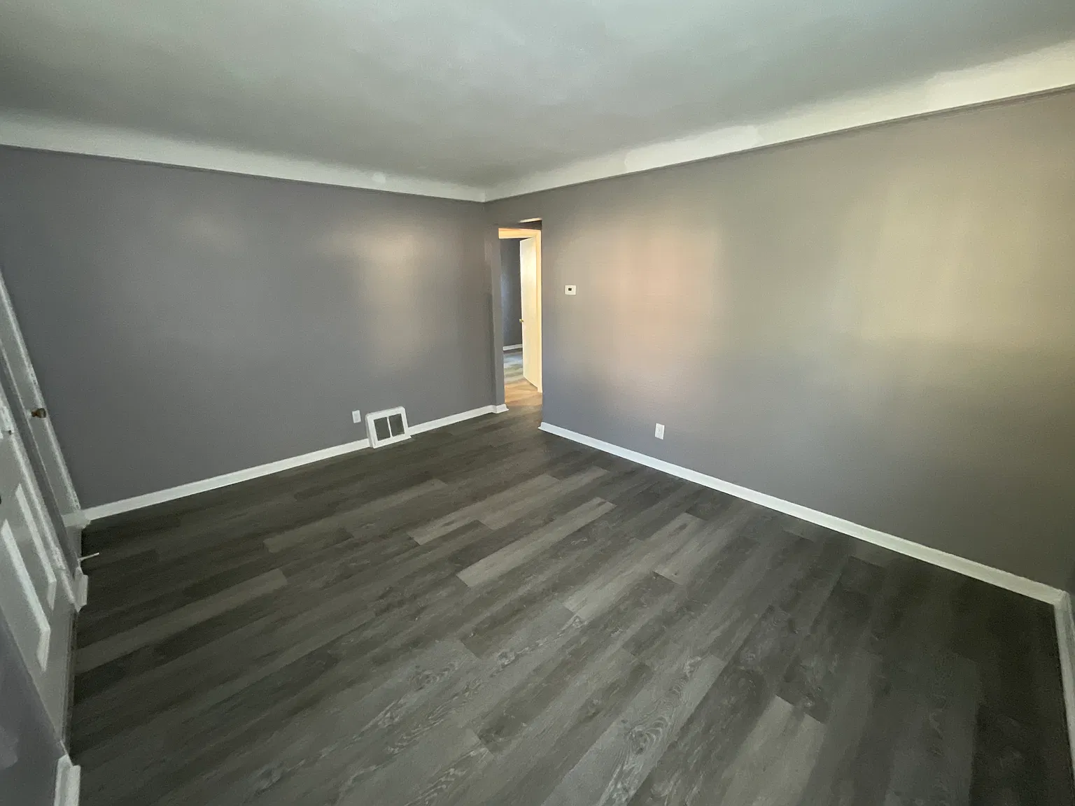 3 bed, 1062 sqft, $1,900 — Photo 3