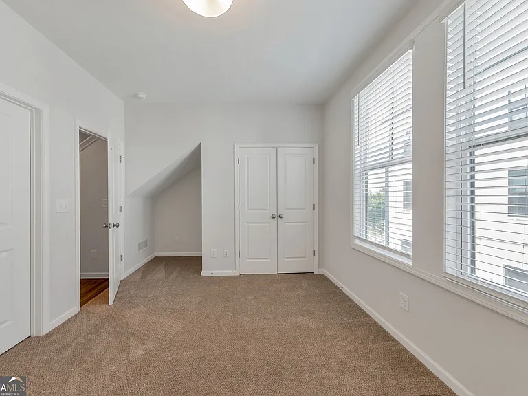 910 Brees Ct — Photo 17
