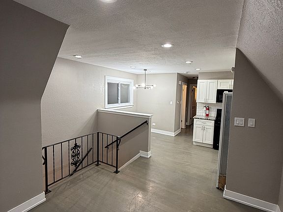 2nd image of 1514 East Ave #2