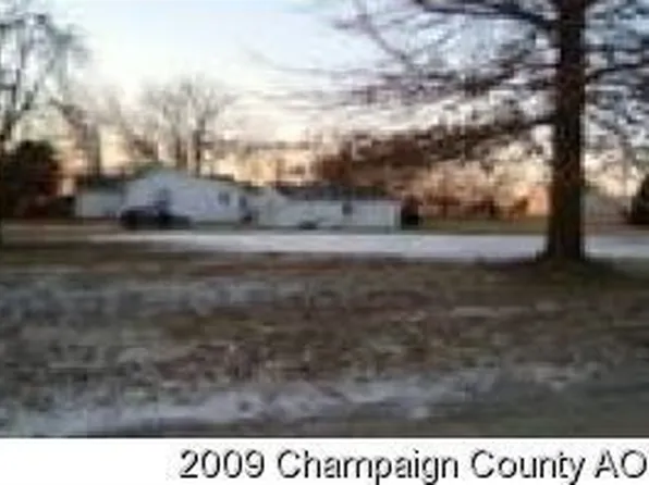 301 N Jackson St, Philo, IL 61864