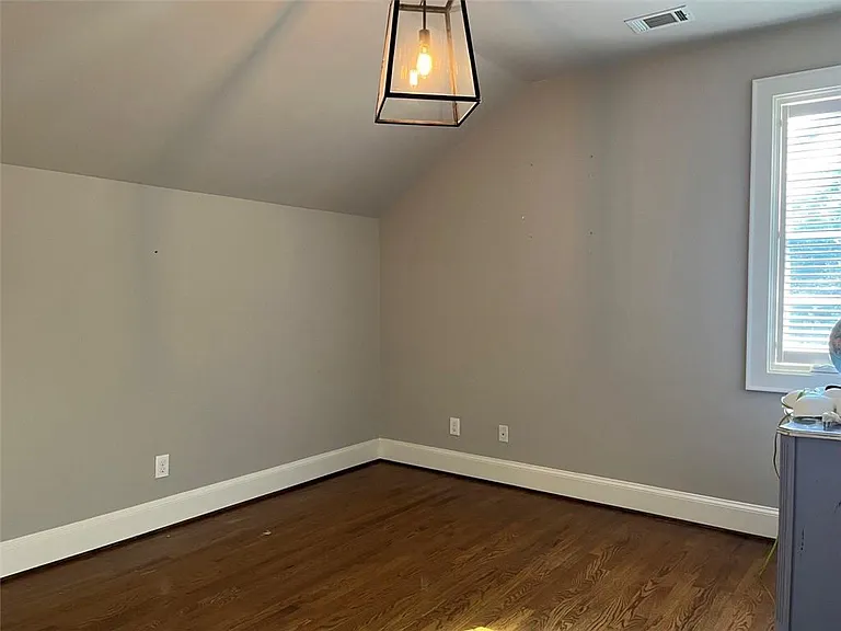 124 Coventry Rd — Photo 26