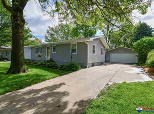 4340 S 49th St, Lincoln, NE 68516