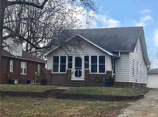 713 N 8th St, Vandalia, IL 62471