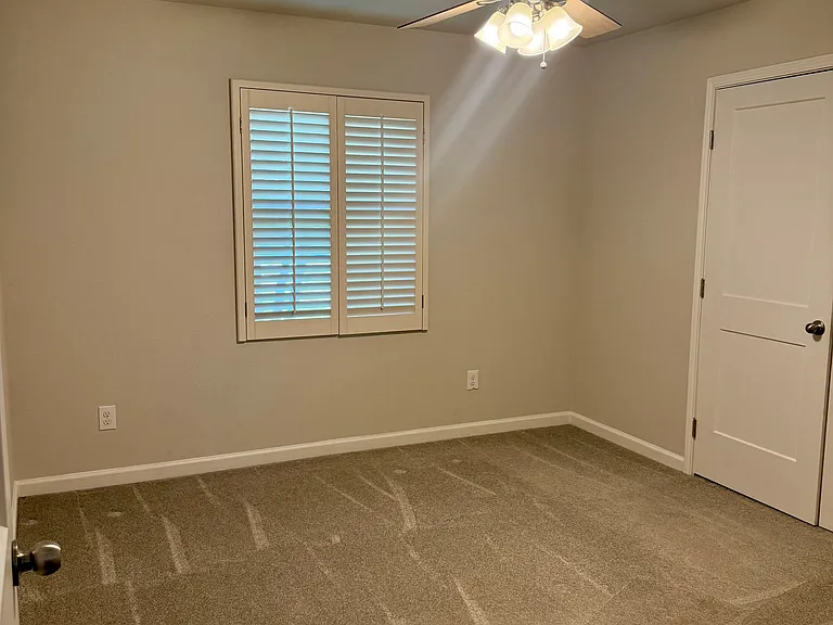 Bedroom 2. Large closet.