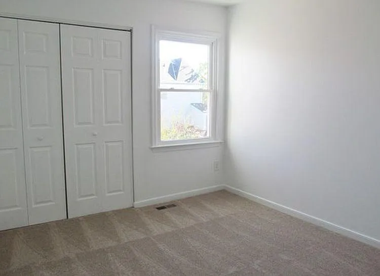 1506 Kemper St — Photo 11