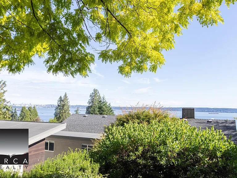 3295 Westmount Rd — Photo 35