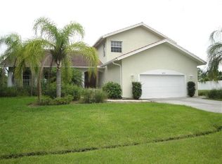 6072 NW Favian Ave, Port Saint Lucie, FL 34986