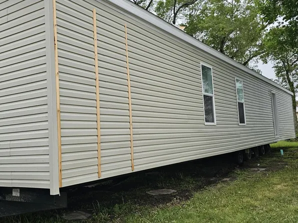 833 E Duke St Lot 5, Vermillion, SD 57069