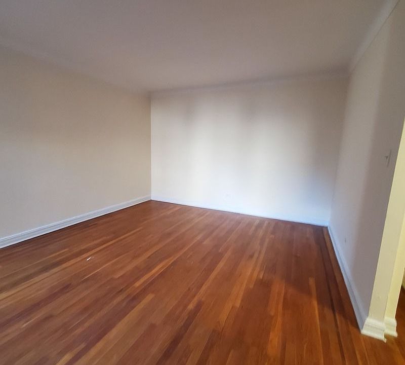 1st image of 41-43 39th Pl #4E
