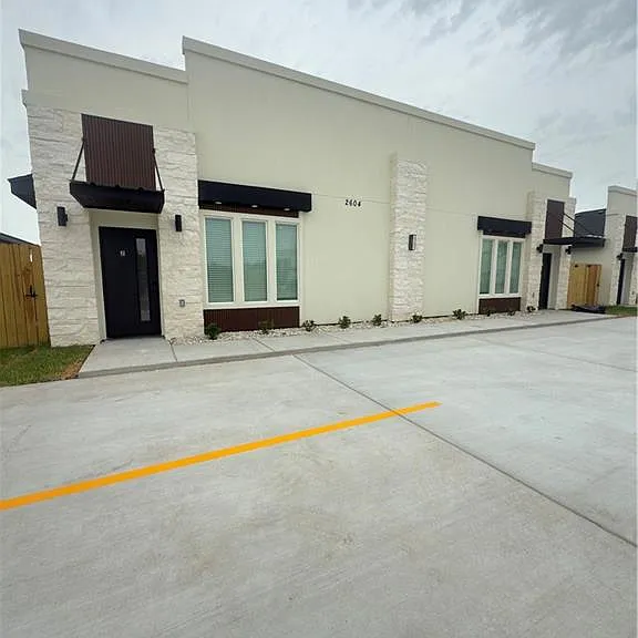 2604 Bald Cypress Dr #2 — Photo 2