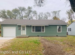 422 W 4th St, Valley Center, KS 67147