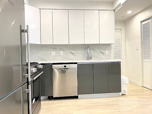 5th image of 2600 7th Ave #5G