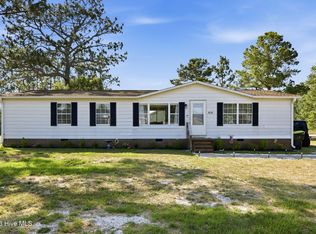 404 Oregon Trail, Hubert, NC 28539