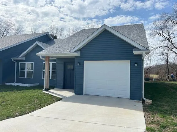 105 Margarita Ct, Centralia, MO 65240
