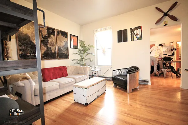 Rented by Bold New York | media 15