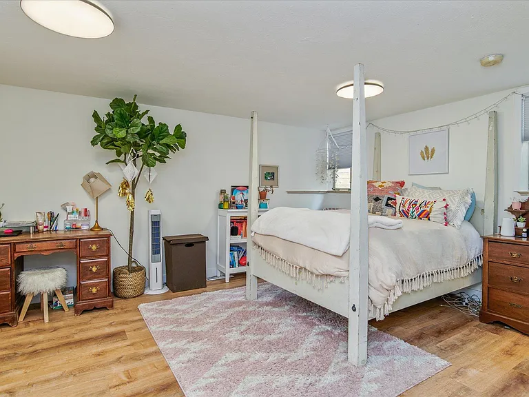 30 Fairfax St — Photo 15