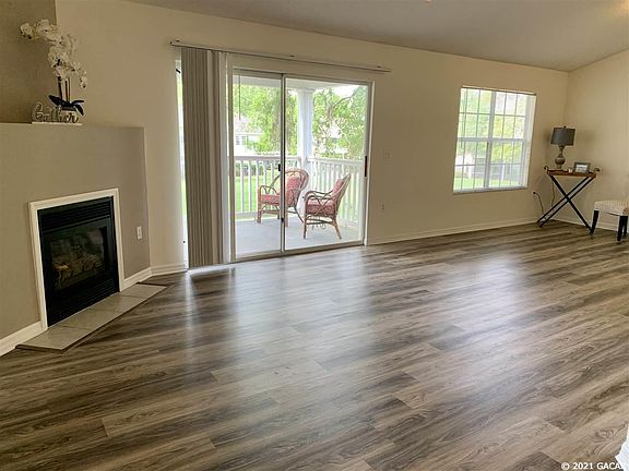 3rd image of 10000 SW 52nd Ave APT 117