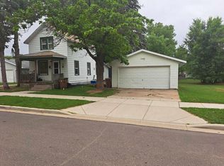 1117 5th Ave, Stevens Point, WI 54481