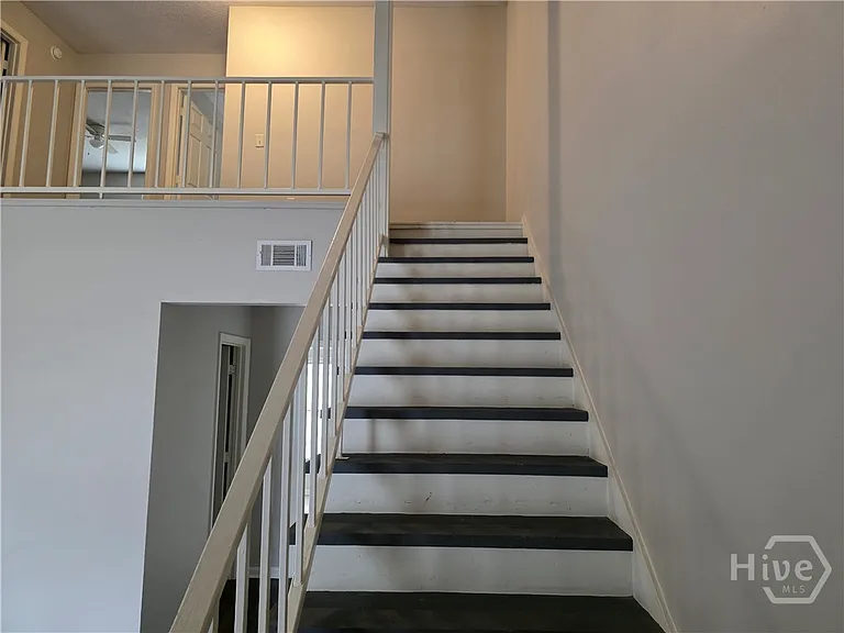 230 Lanier Dr #290 — Photo 8