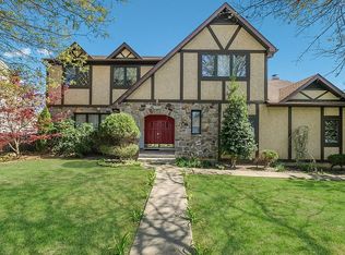 1 Perennial Dr, Fairless Hills, PA 19030