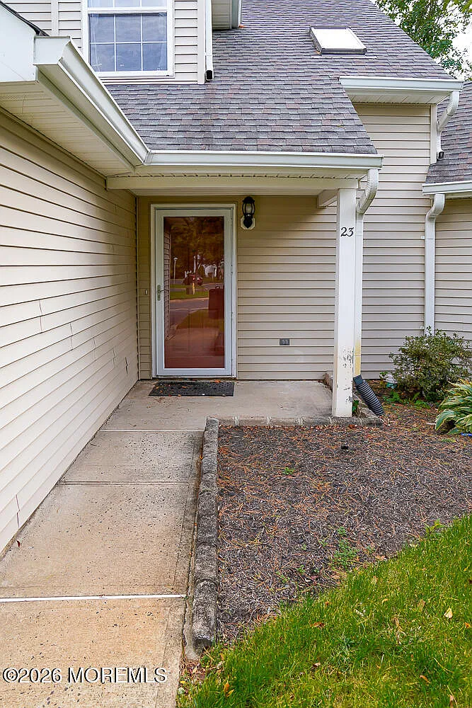 3 bed, 1.5 bath, 1609 sqft, $3,500 — Photo 2