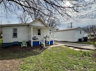 969 Linn St, Coshocton, OH 43812